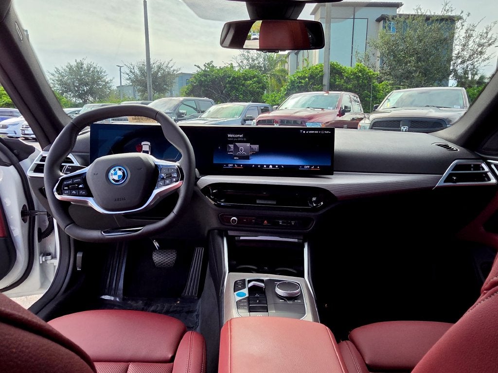 2025 BMW i4 eDrive40