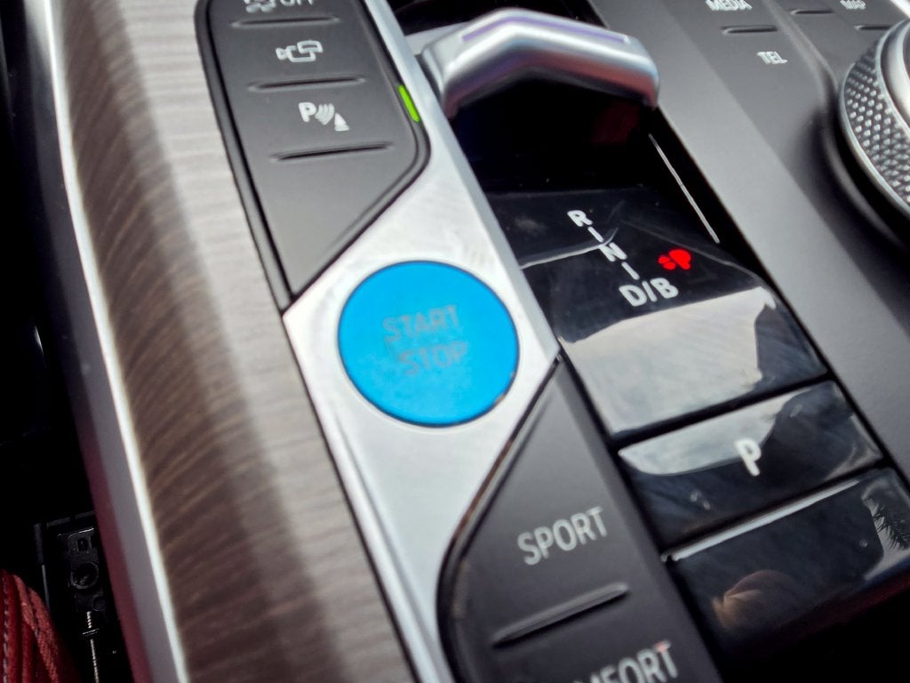 2025 BMW i4 eDrive40