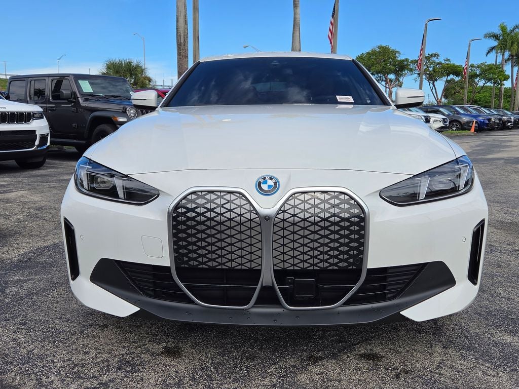 2025 BMW i4 eDrive40