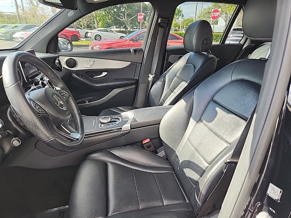 2019 Mercedes-Benz GLC 300 GLC 300