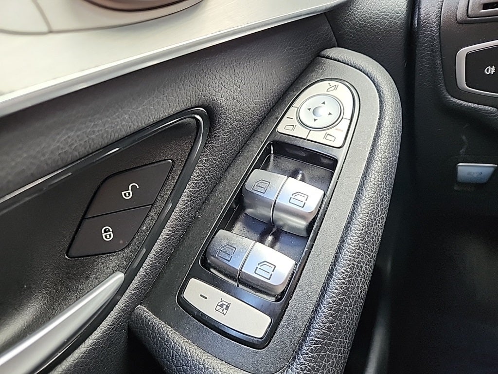 2019 Mercedes-Benz GLC 300 GLC 300