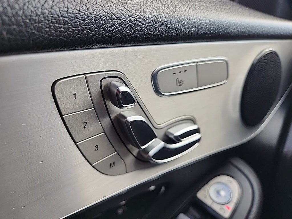 2019 Mercedes-Benz GLC 300 GLC 300