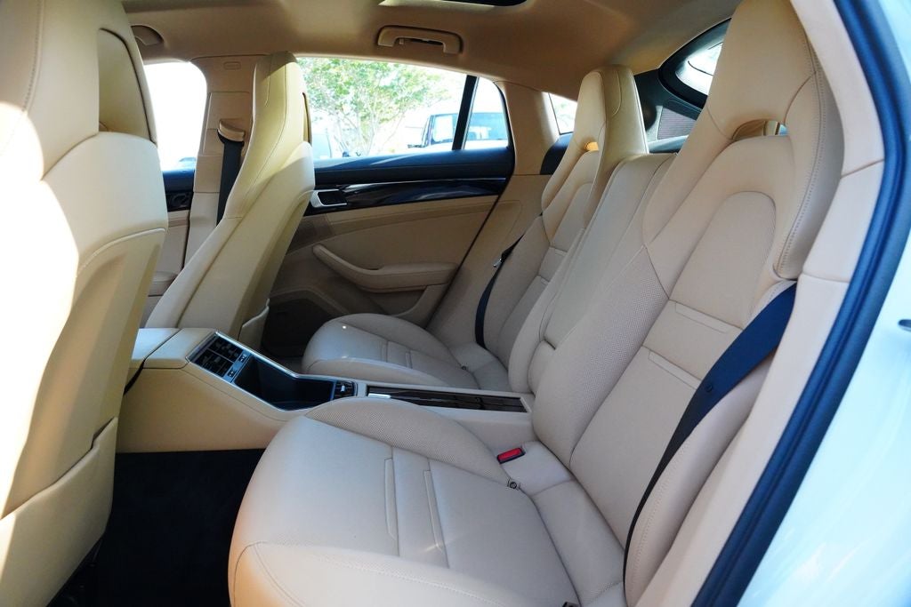 2020 Porsche Panamera 4