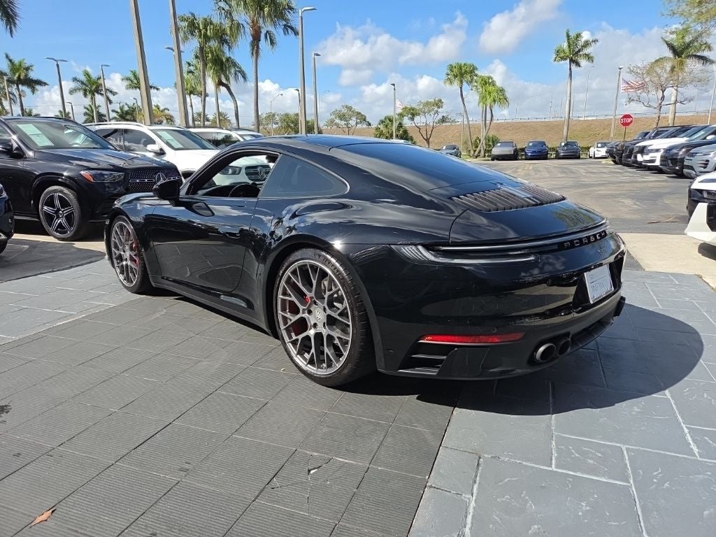 2021 Porsche 911 Carrera