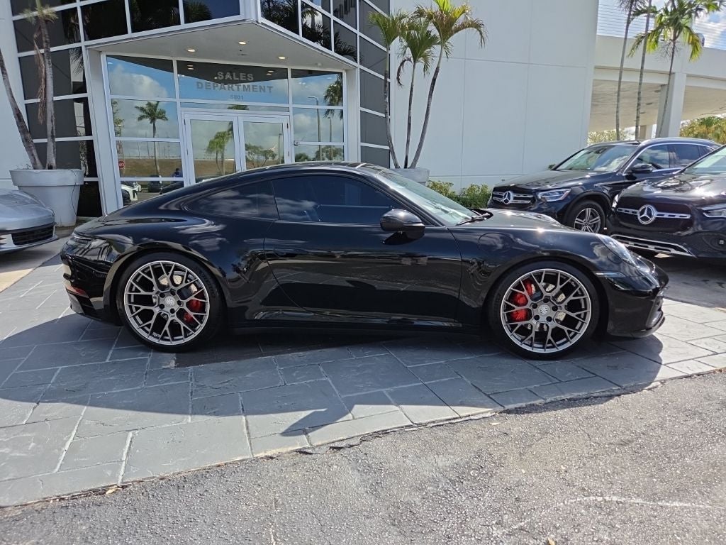 2021 Porsche 911 Carrera