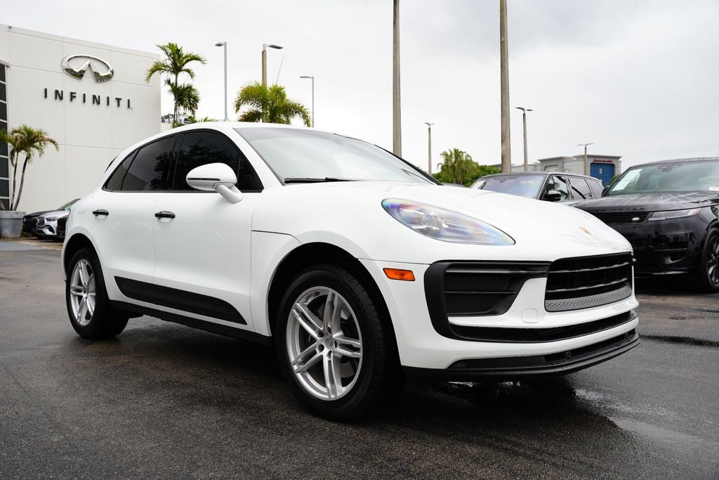 2022 Porsche Macan Base