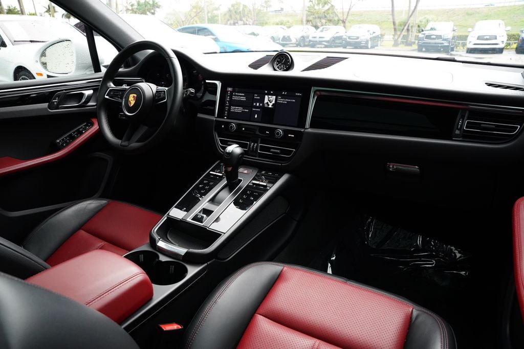 2022 Porsche Macan Base