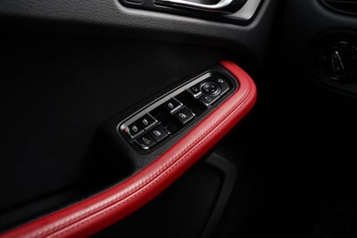 2022 Porsche Macan Base