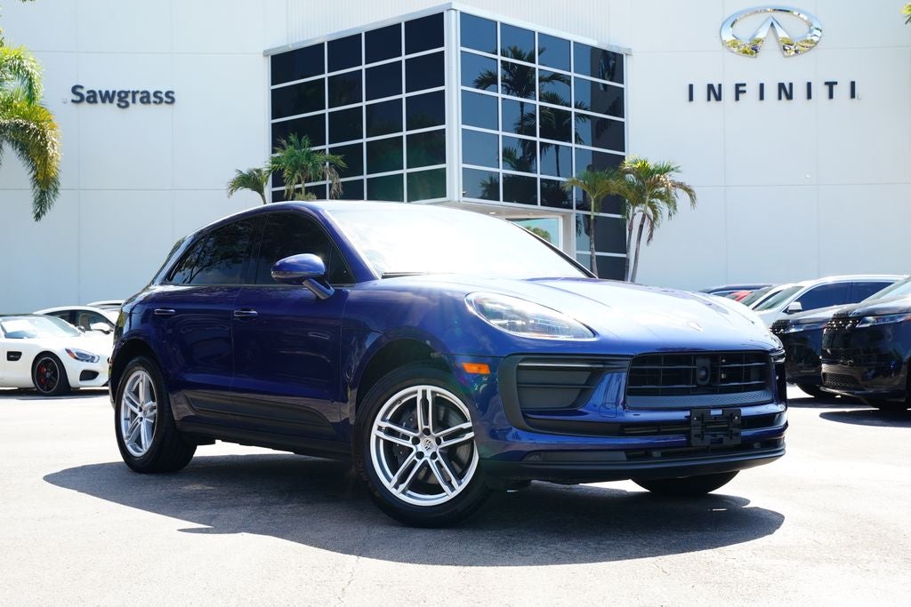 2024 Porsche Macan -'s photo