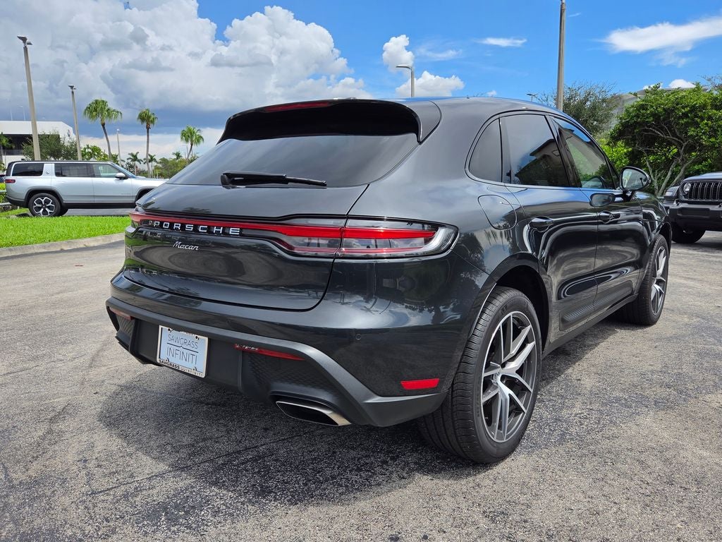 2025 Porsche Macan Base