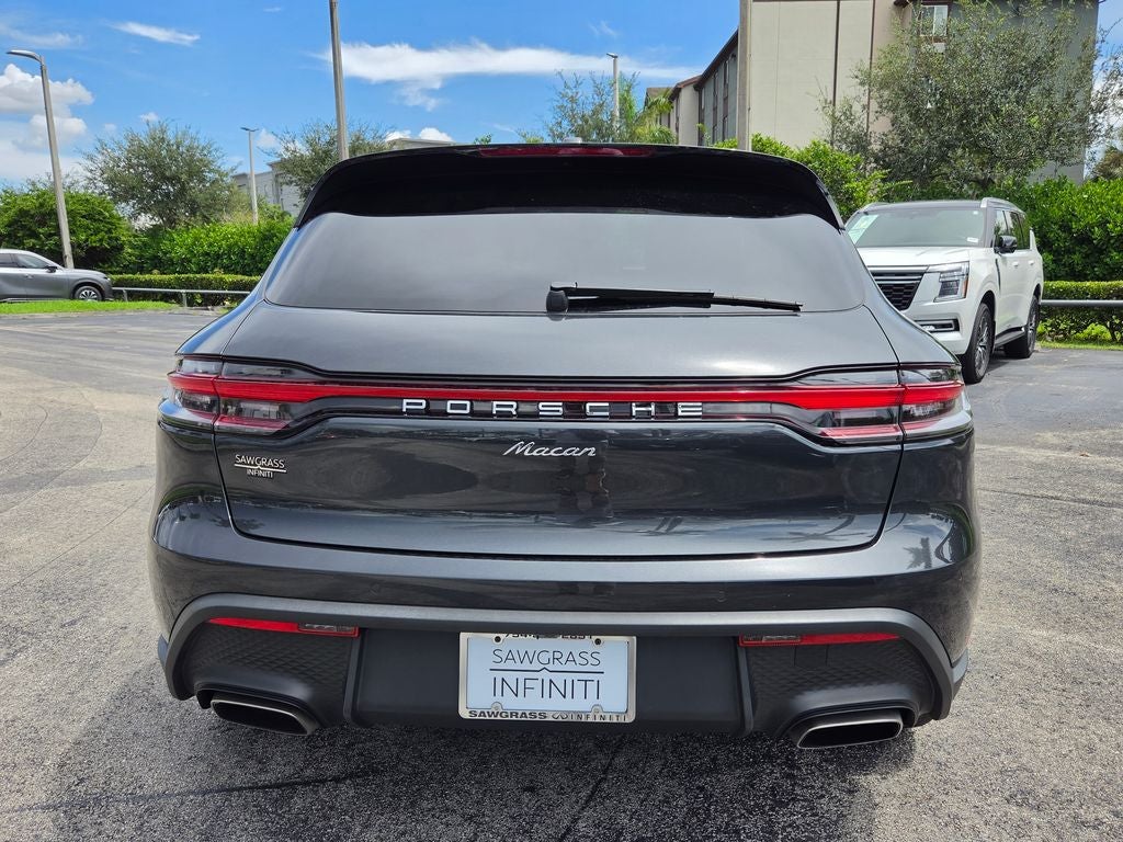 2025 Porsche Macan Base