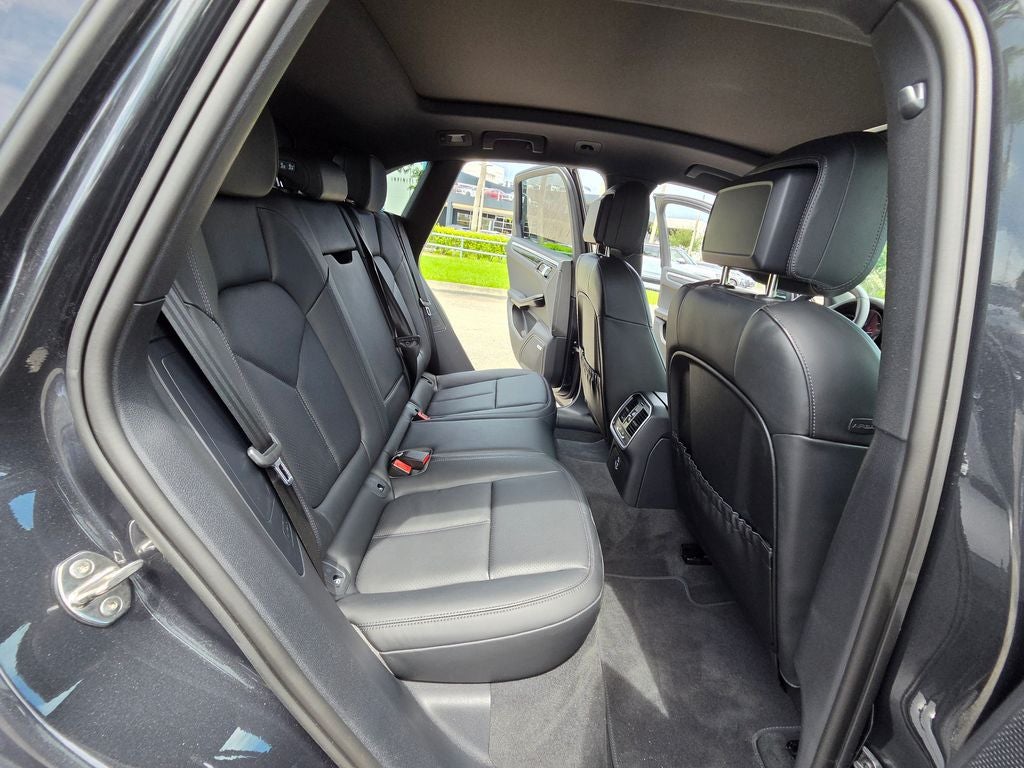 2025 Porsche Macan Base - Photo 23