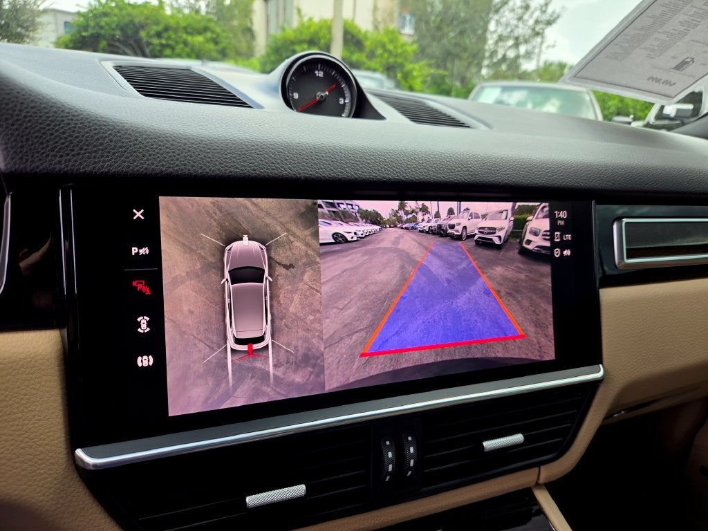 2022 Porsche Cayenne Platinum Edition