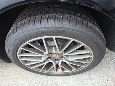 2022 Porsche Cayenne Platinum Edition