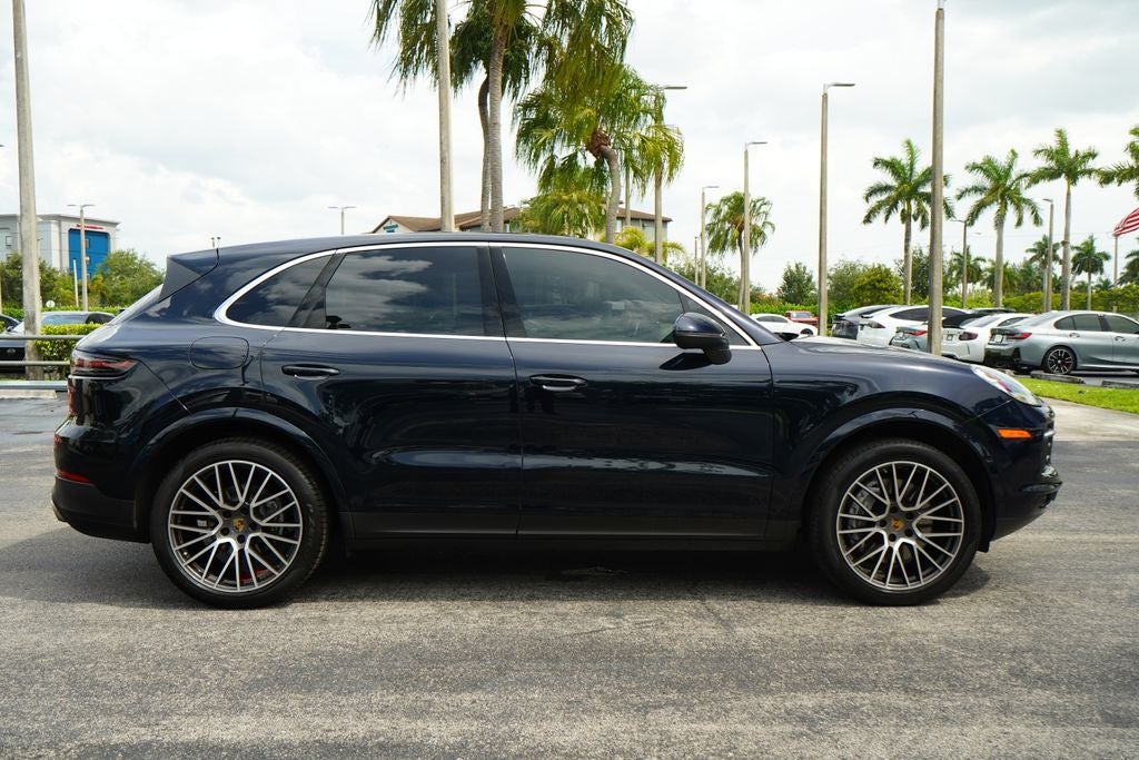 2022 Porsche Cayenne Base