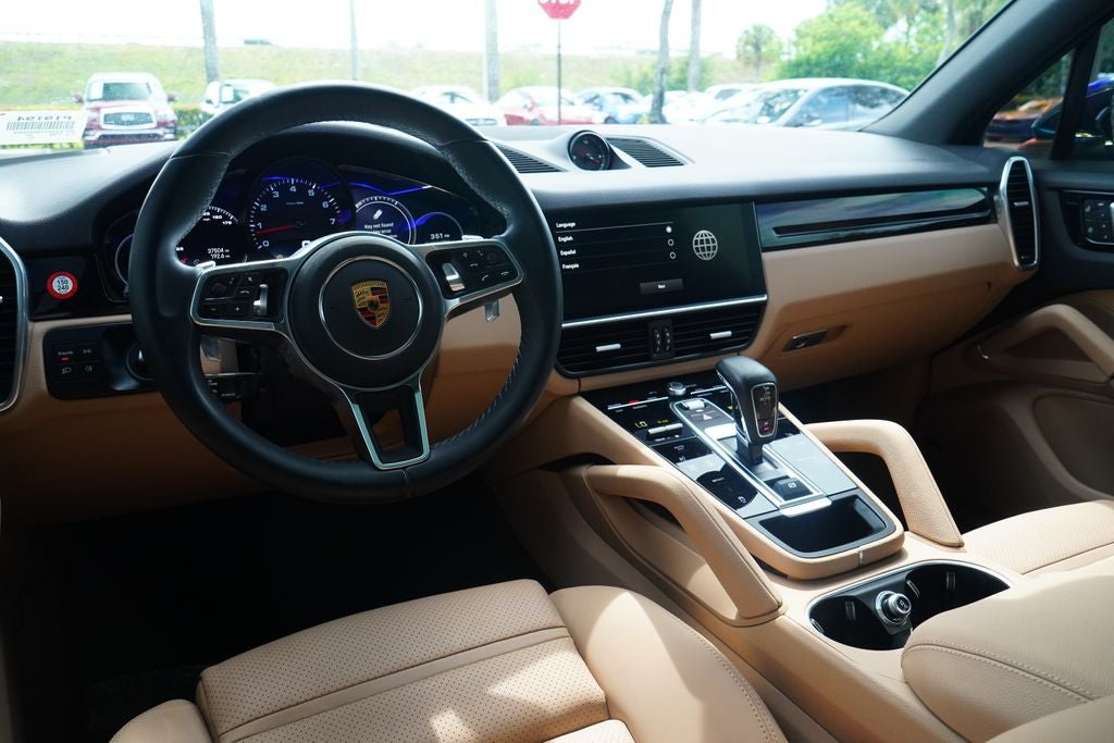 2022 Porsche Cayenne Base