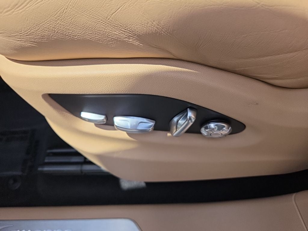 2021 Porsche Cayenne Base