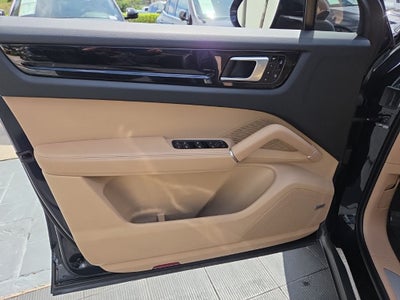 2021 Porsche Cayenne Base