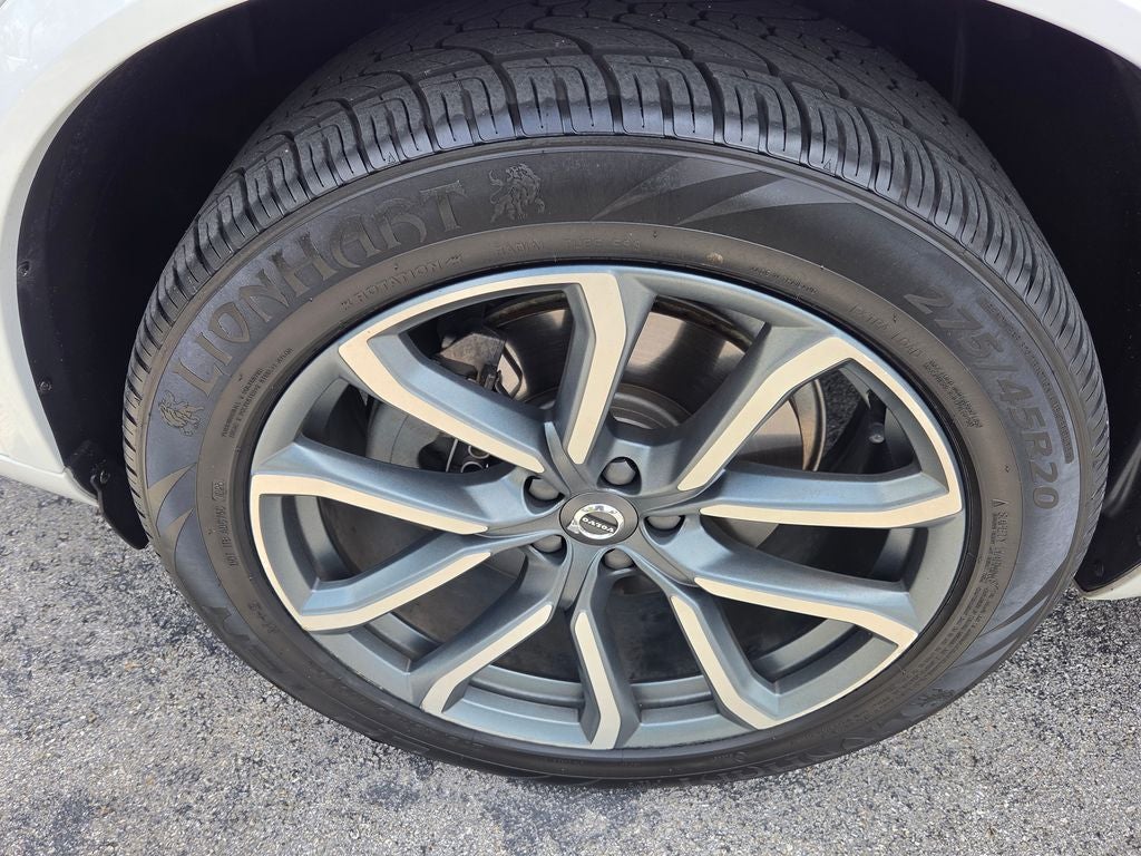 2019 Volvo XC90 T5 Momentum