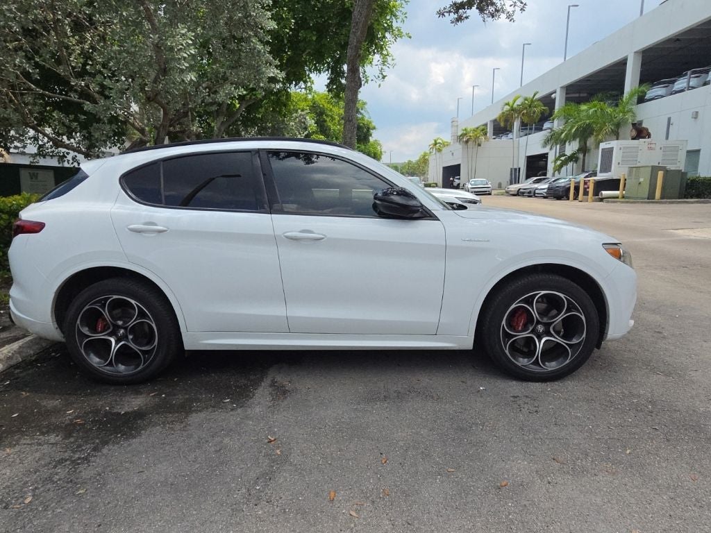 2023 Alfa Romeo Stelvio Veloce