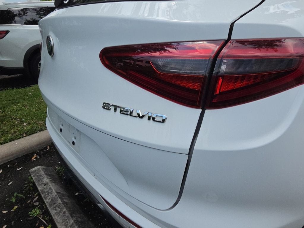 2023 Alfa Romeo Stelvio Veloce