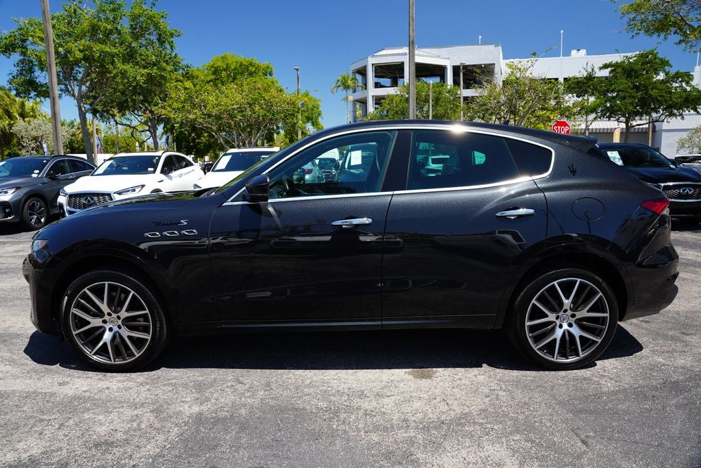 2022 Maserati Levante Modena
