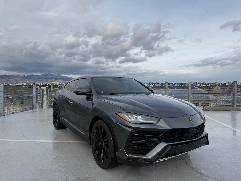 2019 Lamborghini Urus Base