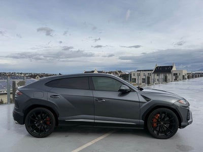 2019 Lamborghini Urus Base