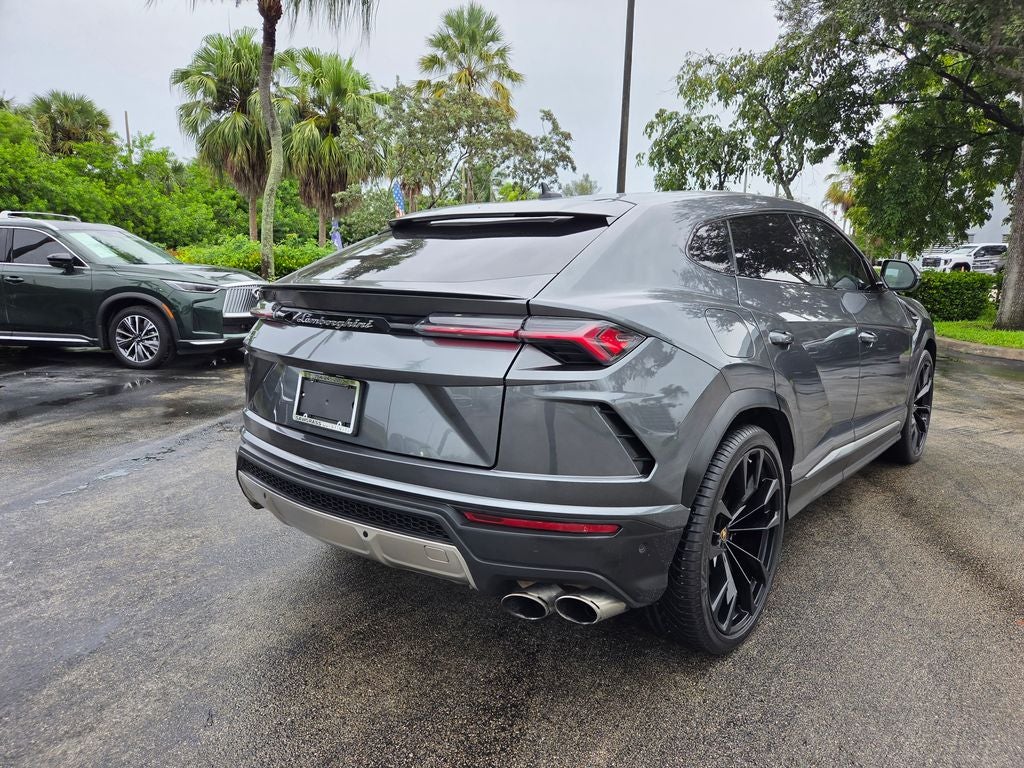 2019 Lamborghini Urus Base