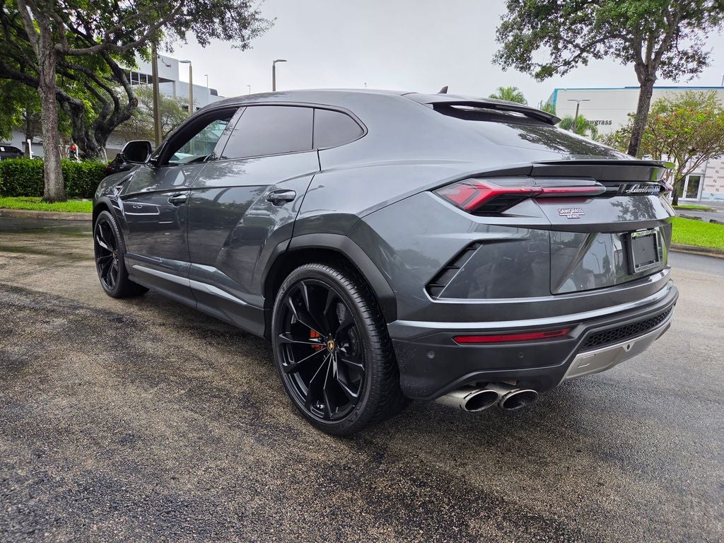 2019 Lamborghini Urus Base