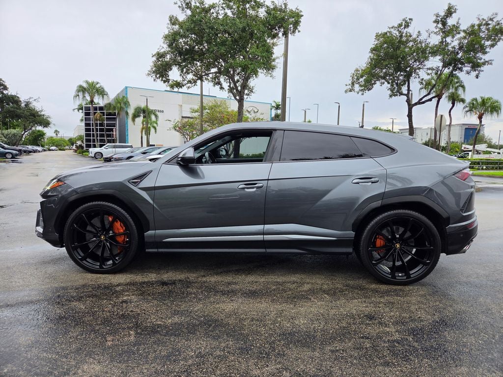2019 Lamborghini Urus Base