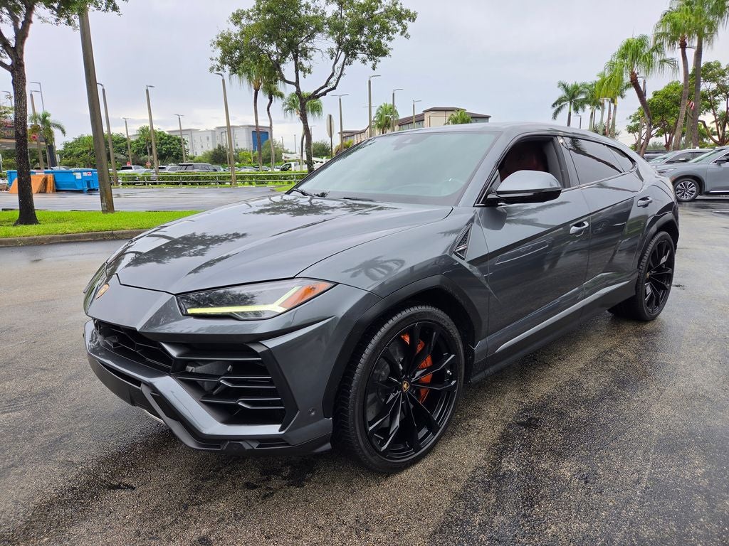 2019 Lamborghini Urus Base