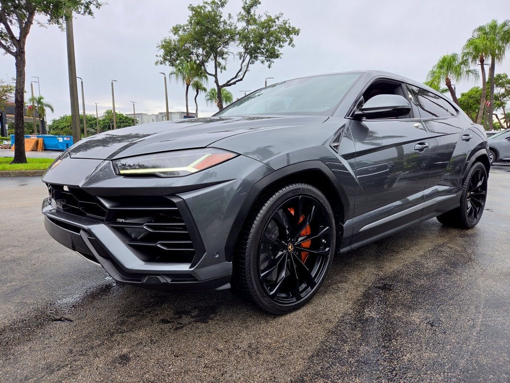 2019 Lamborghini Urus Base