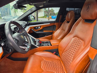 2019 Lamborghini Urus Base