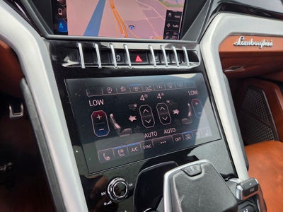 2019 Lamborghini Urus Base