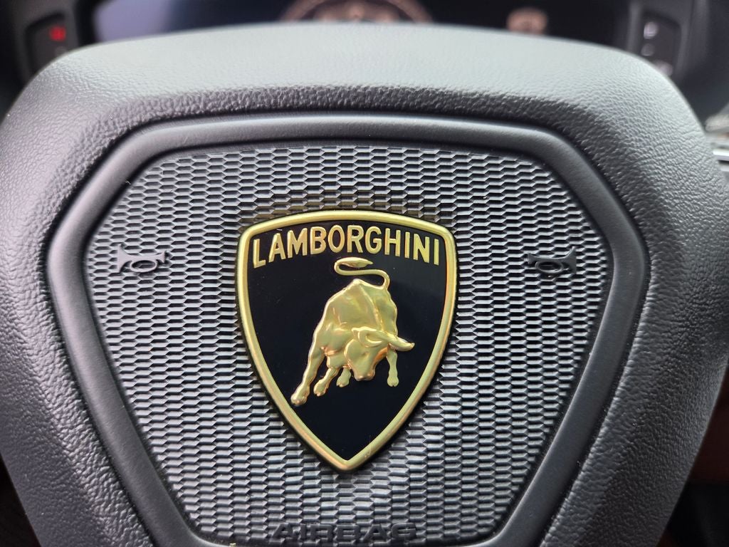2019 Lamborghini Urus Base