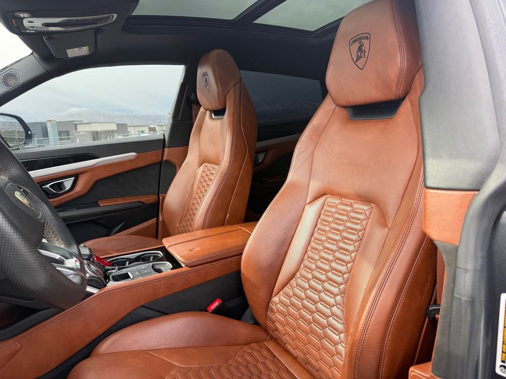 2019 Lamborghini Urus Base