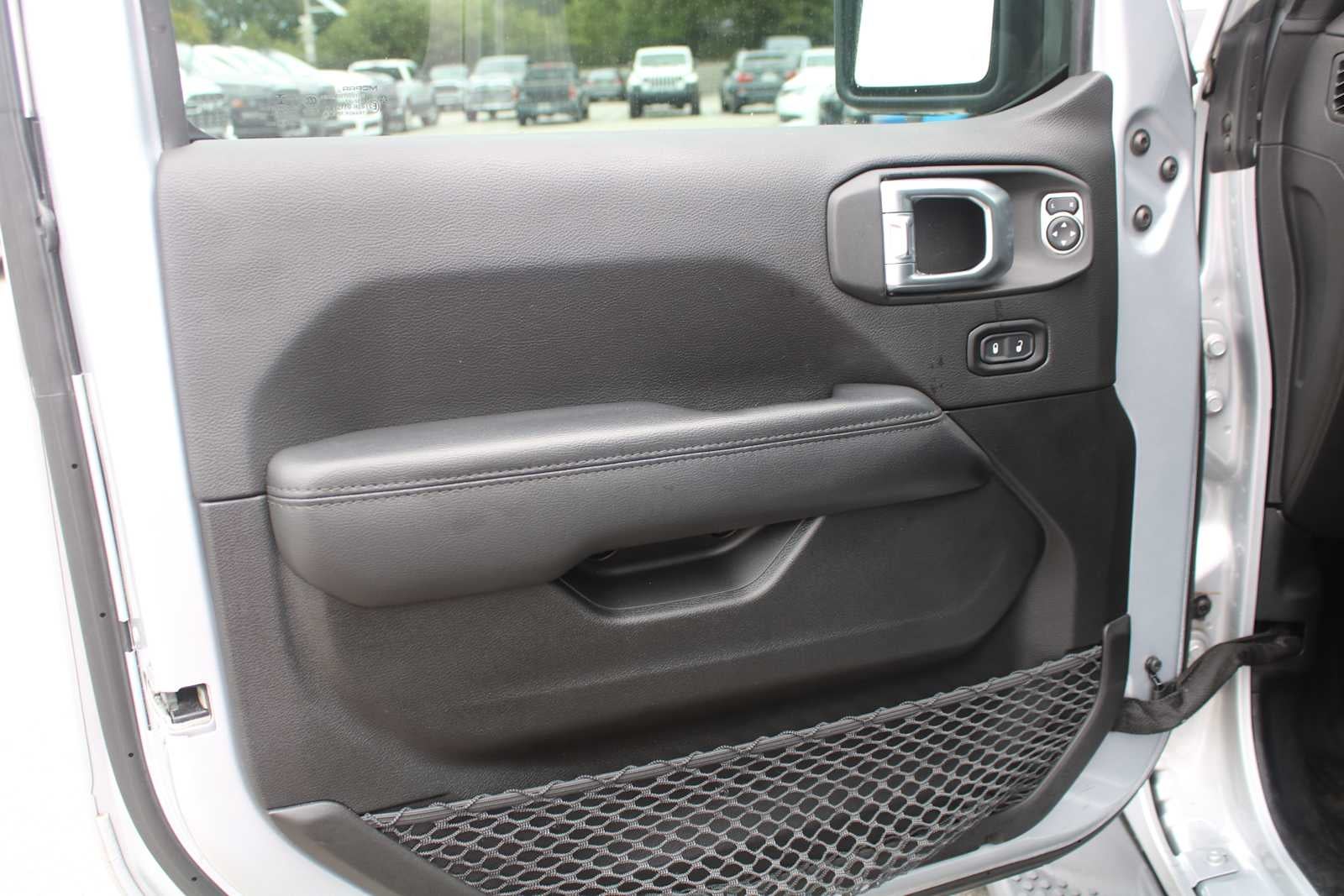 2022 Jeep Wrangler Unlimited Sahara Altitude
