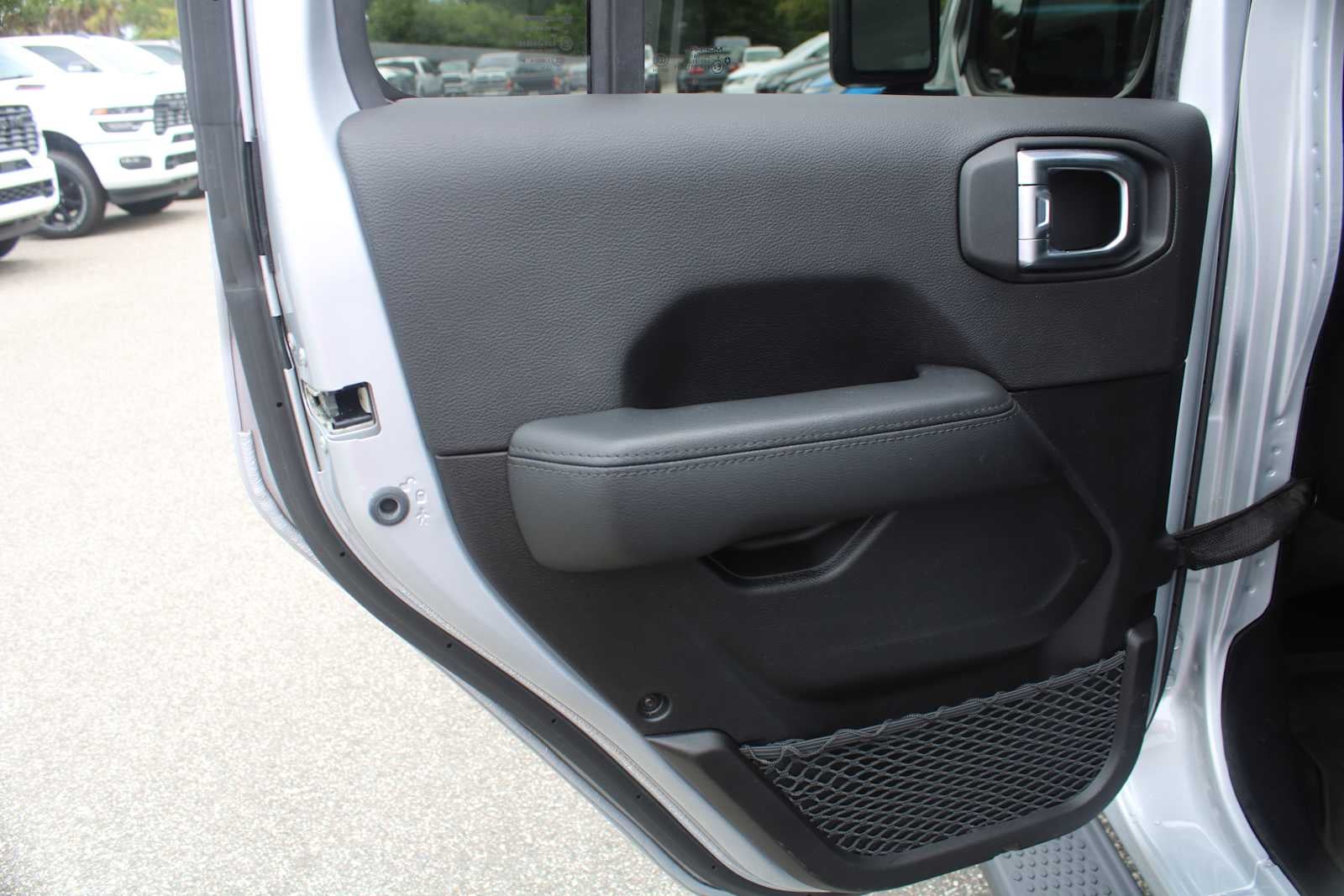 2022 Jeep Wrangler Unlimited Sahara Altitude
