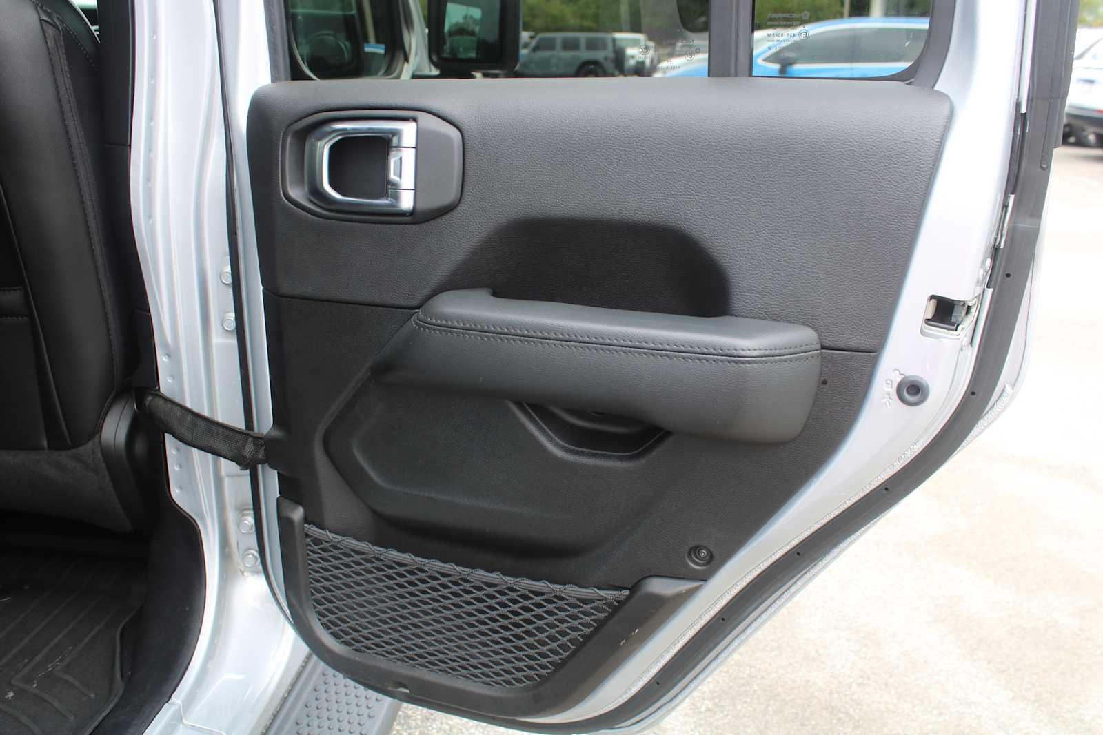 2022 Jeep Wrangler Unlimited Sahara Altitude