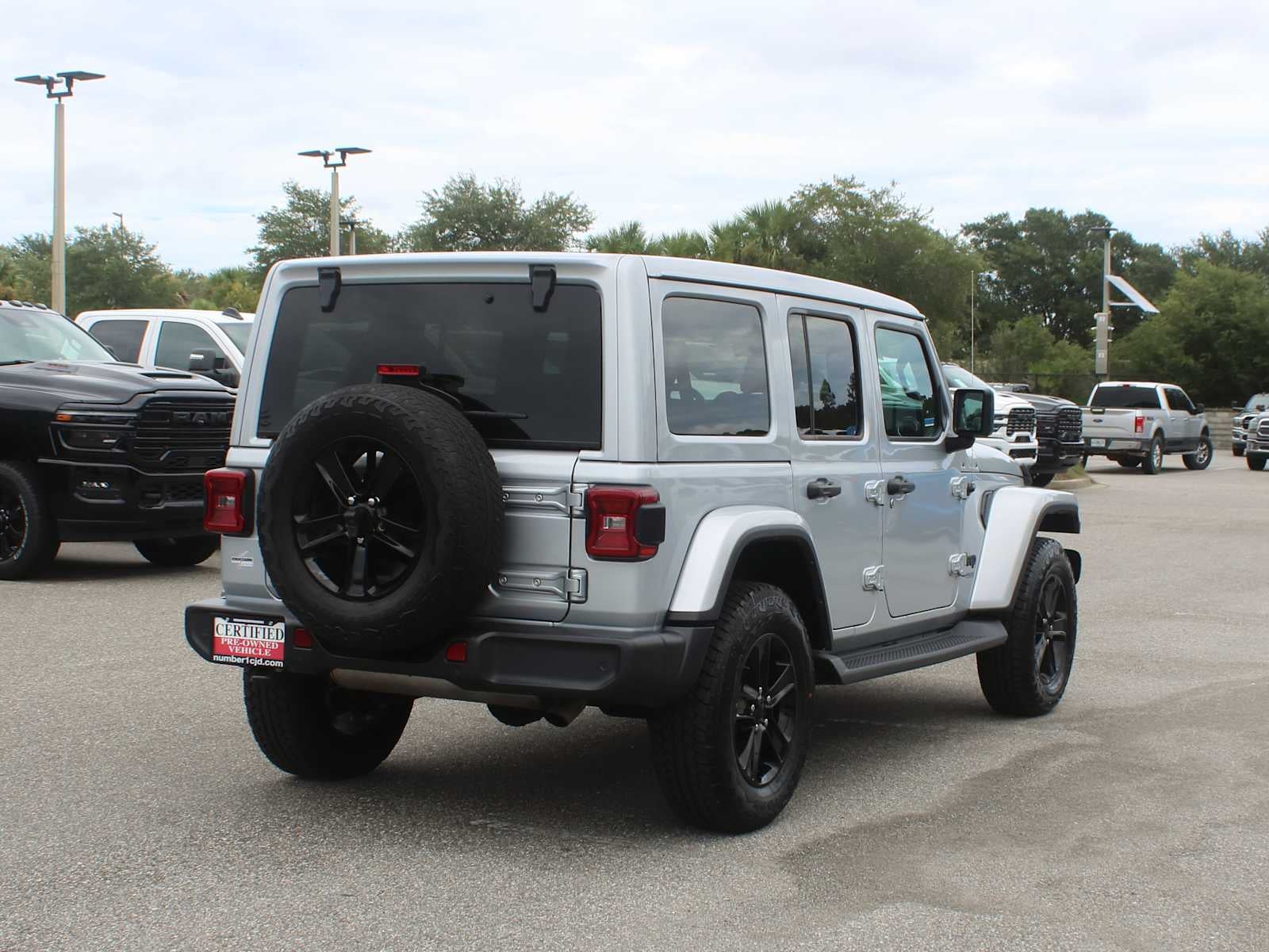 2022 Jeep Wrangler Unlimited Sahara Altitude