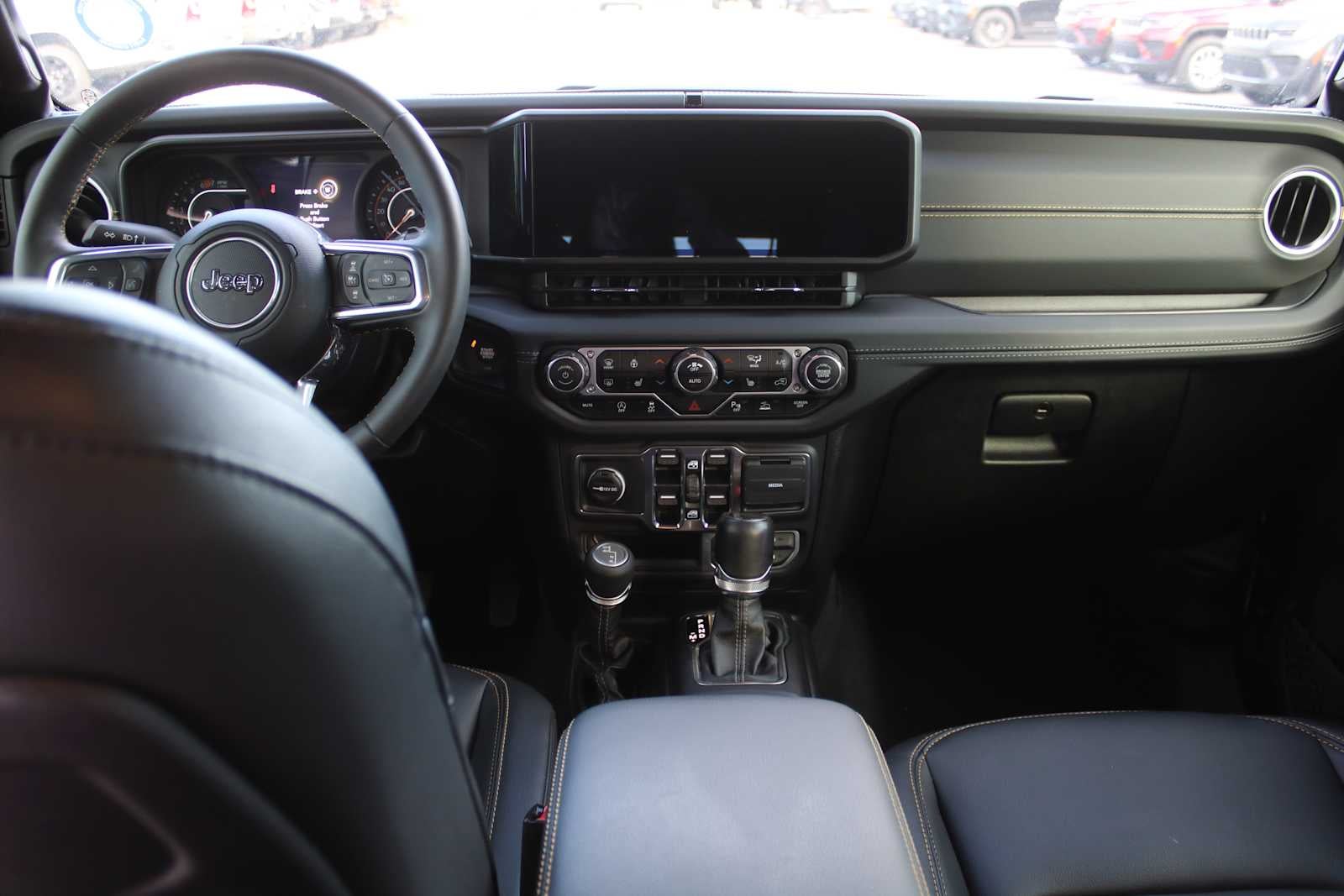 2024 Jeep Wrangler 4-Door Sahara 4x4