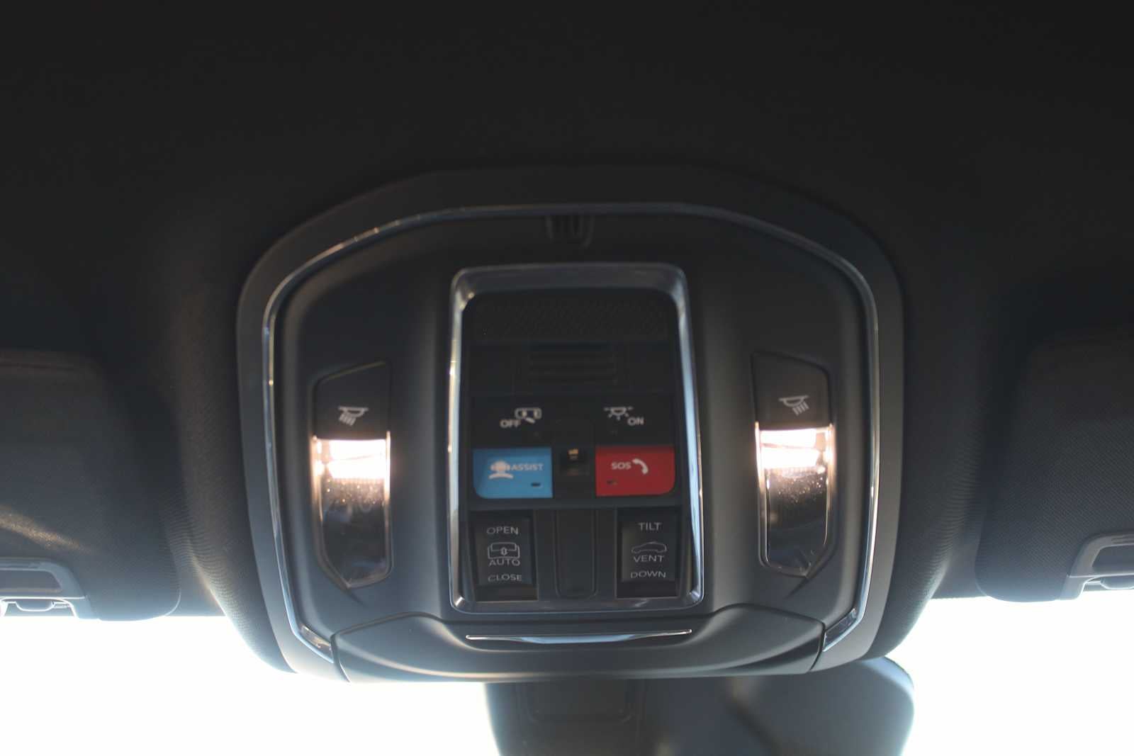 2025 Jeep Grand Cherokee Laredo X 4x2