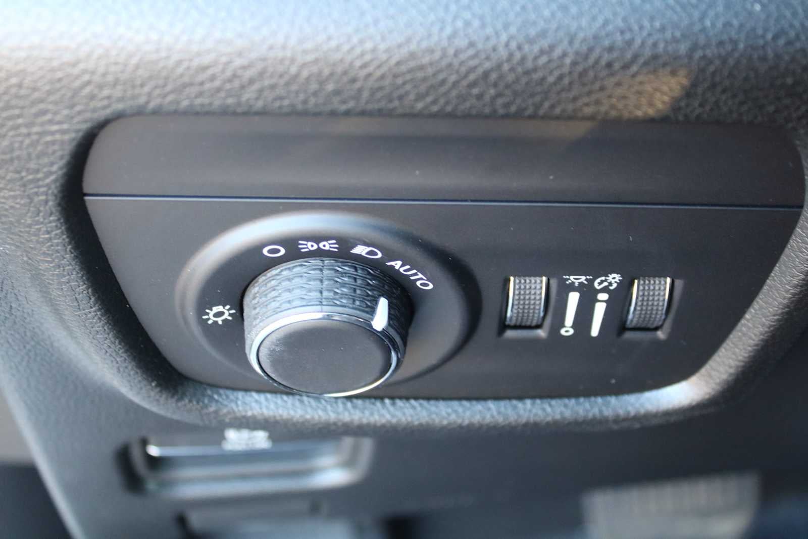 2025 Jeep Grand Cherokee Laredo X 4x2