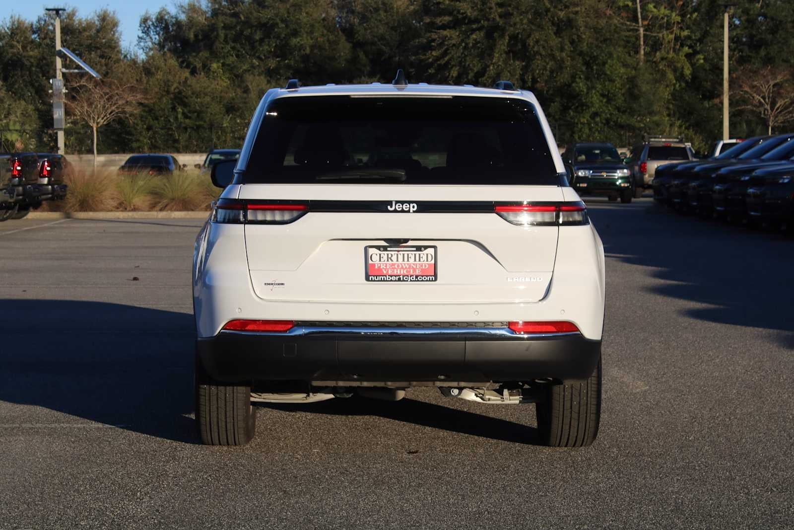 2025 Jeep Grand Cherokee Laredo X 4x2