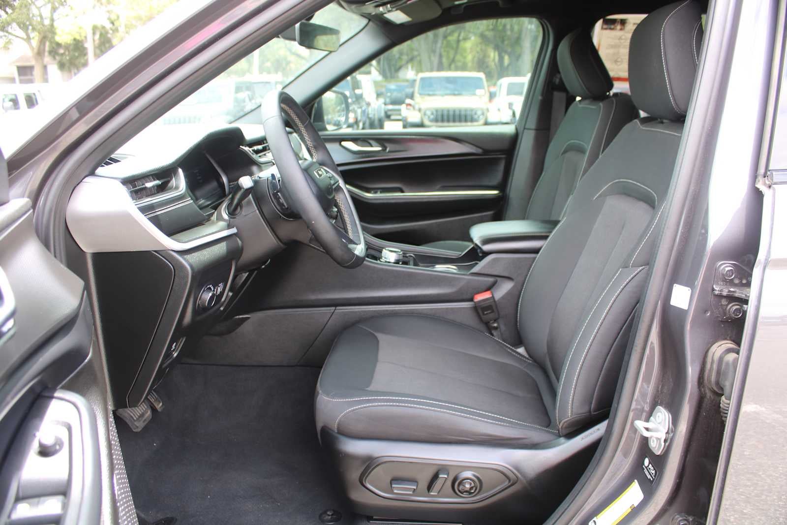 2025 Jeep Grand Cherokee L Laredo X