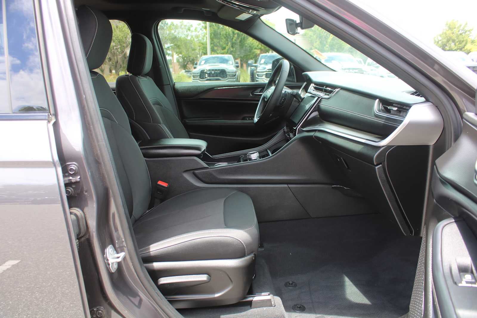 2025 Jeep Grand Cherokee L Laredo X