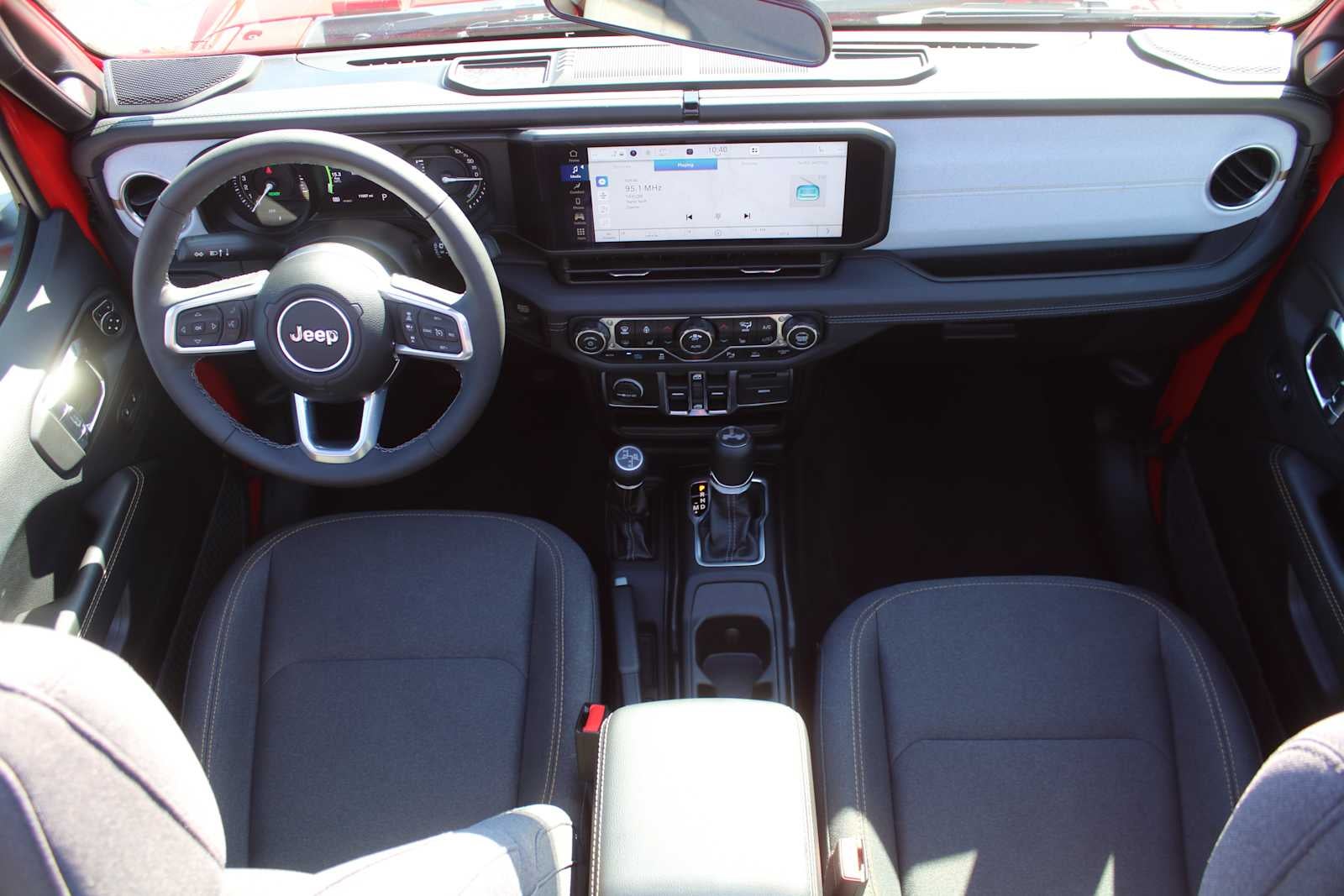 2025 Jeep Wrangler 4xe Sahara 4xe