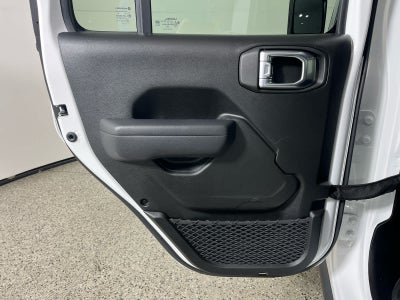 2024 Jeep Gladiator Jeep Beach