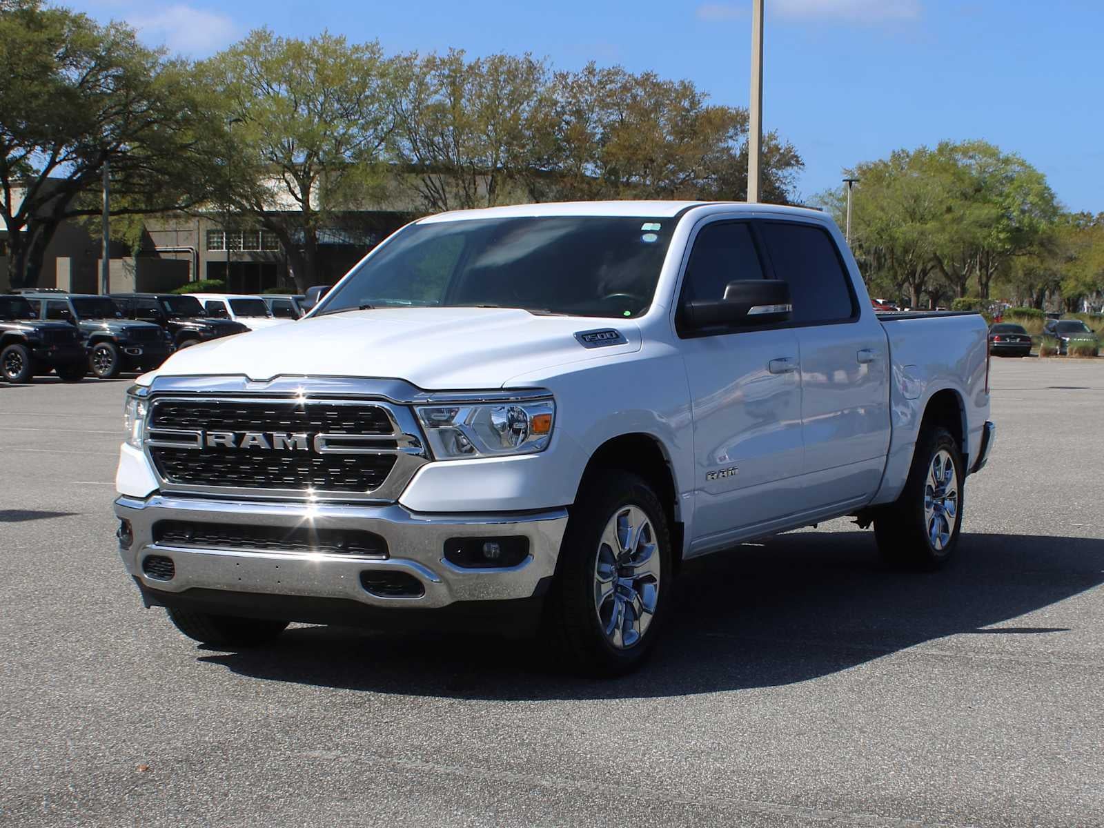 2022 RAM 1500 Big Horn Crew Cab 4x4 5'7' Box